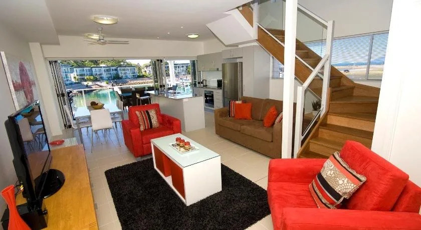 Beachside Magnetic Harbour Apartments
