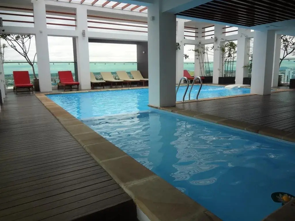 Hotel 365