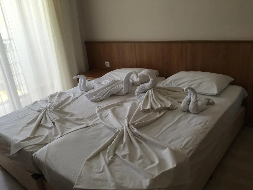 Side Palace Hotel