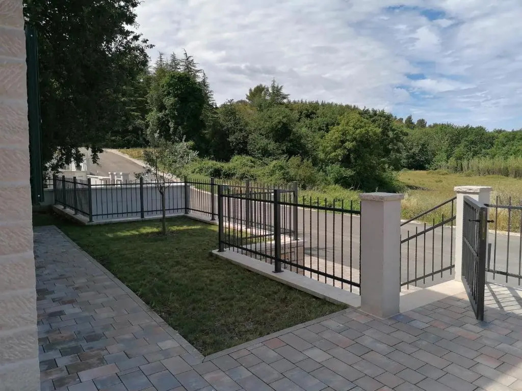 Villa Aurelia Haus1 in Porec mit Garten