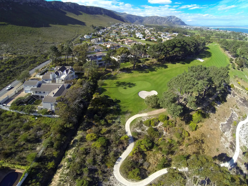 Hermanus Lodge on the Green - Solar Power