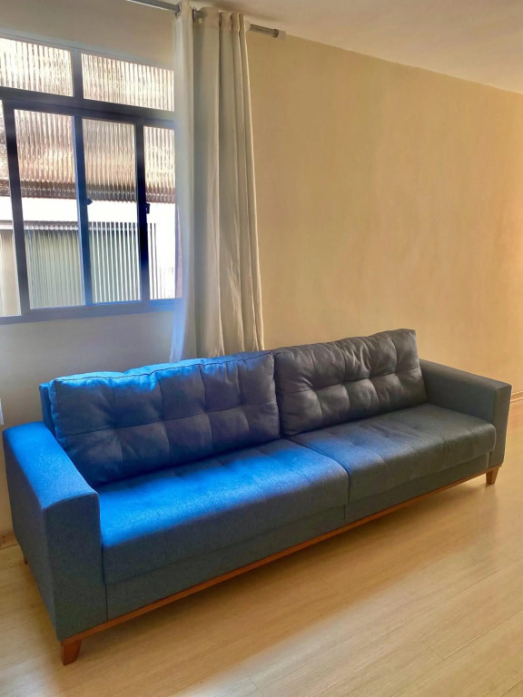 Lindo Apartamento 2 Qts - 3 minutos a pé da Praia do Morro - Com Suíte - Garagem coberta - Wi-Fi - Netflix- Acomoda 6 Pessoas