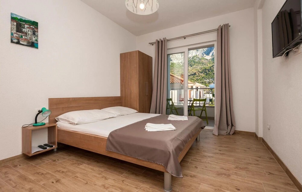 Amazing Apartment in Drvenik With Wifi