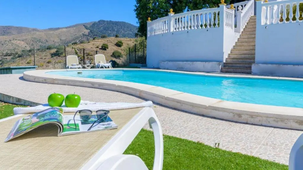 Finca El Mirador Malaga by Ruralidays
