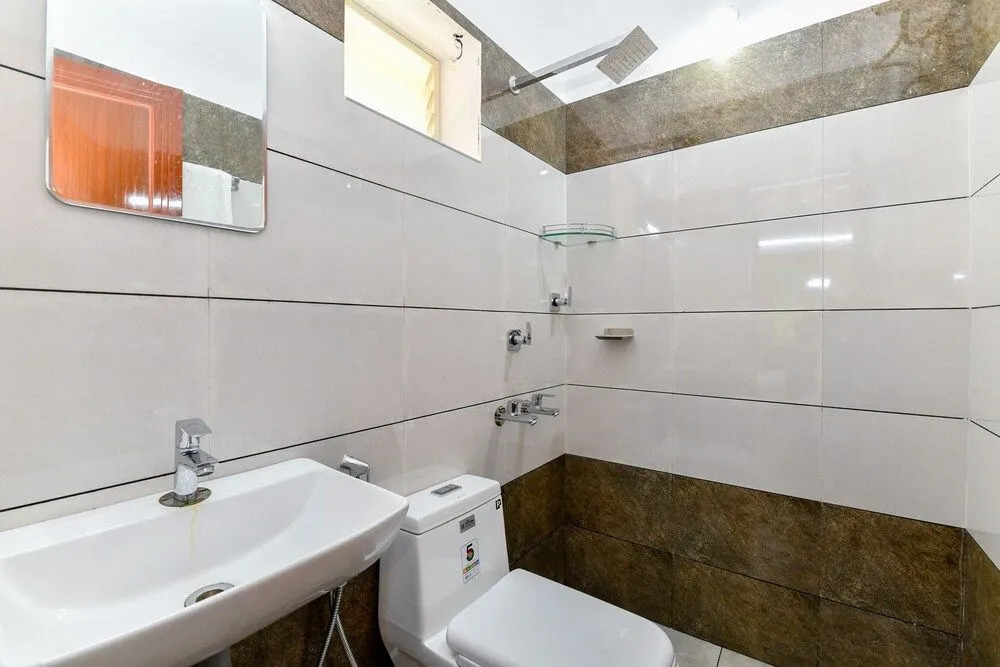 OYO Home 30657 Elegant Stay Near Lulu Mall