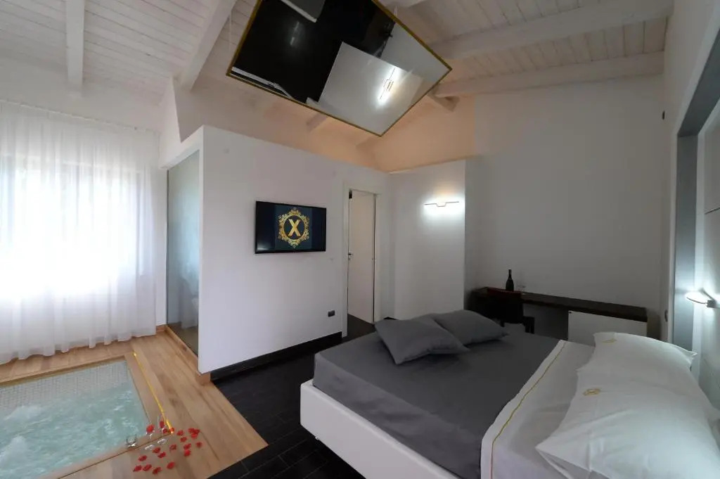 X Hotel