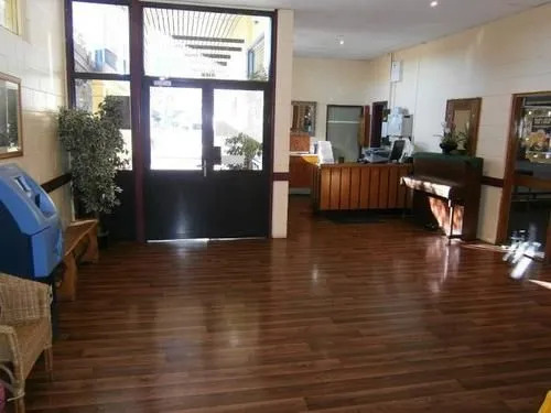 Tara Hotel Motel