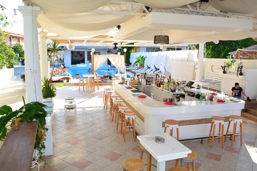Cavos Beach House