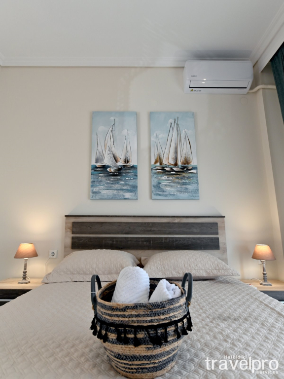 Marianthi Apartment by TravelPro Services - N...