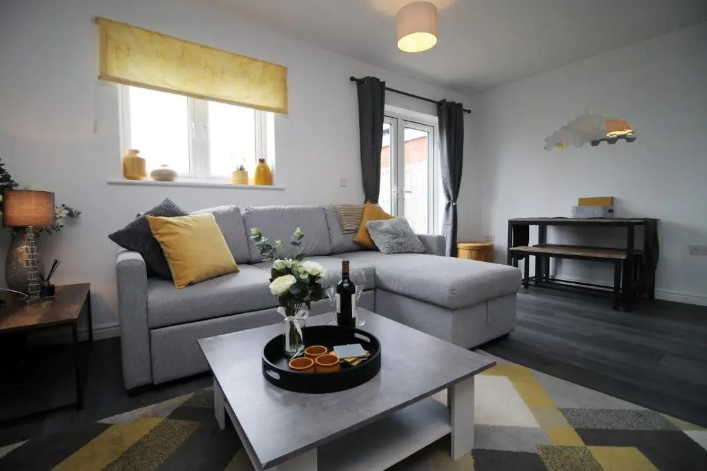 Buxton Way by Tŷ SA - 3 bedroom house