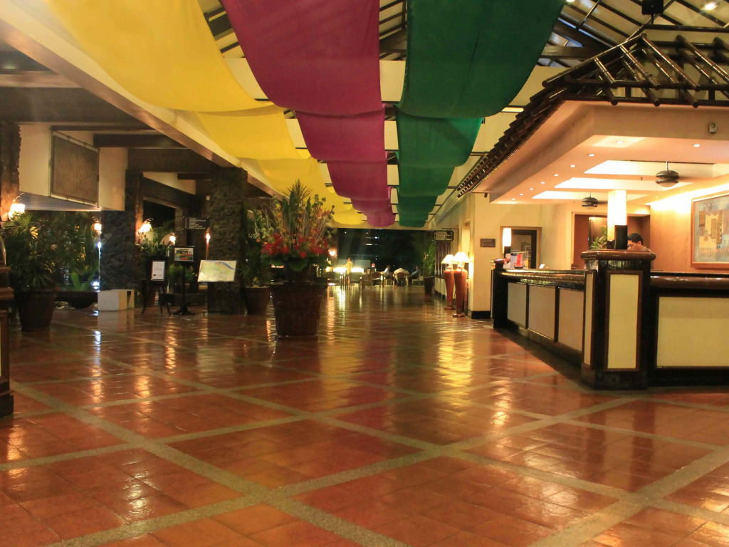 Waterfront Insular Hotel Davao