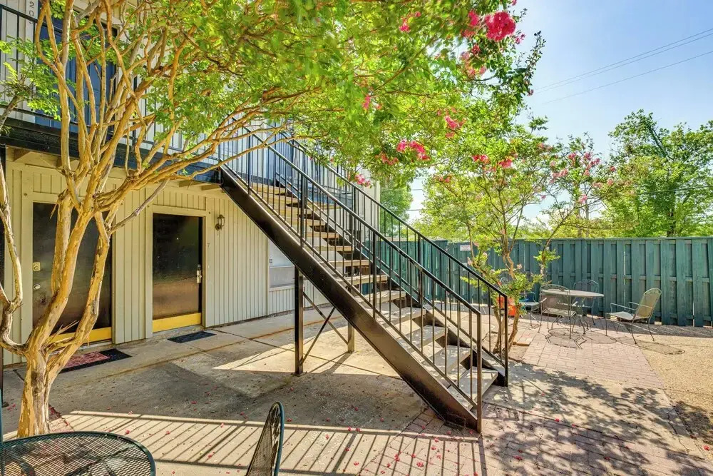 Dallas Condo in Walkable Knox Street District!