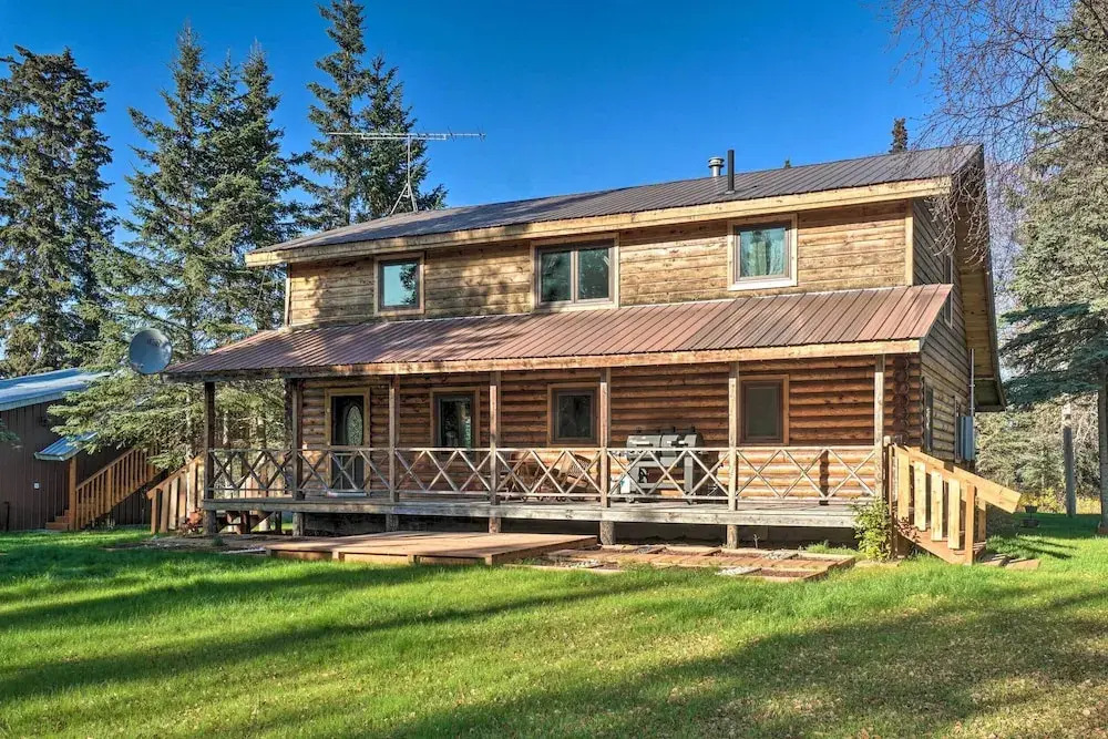 Cabin on Kenai Peninsula: Family & Group Friendly!