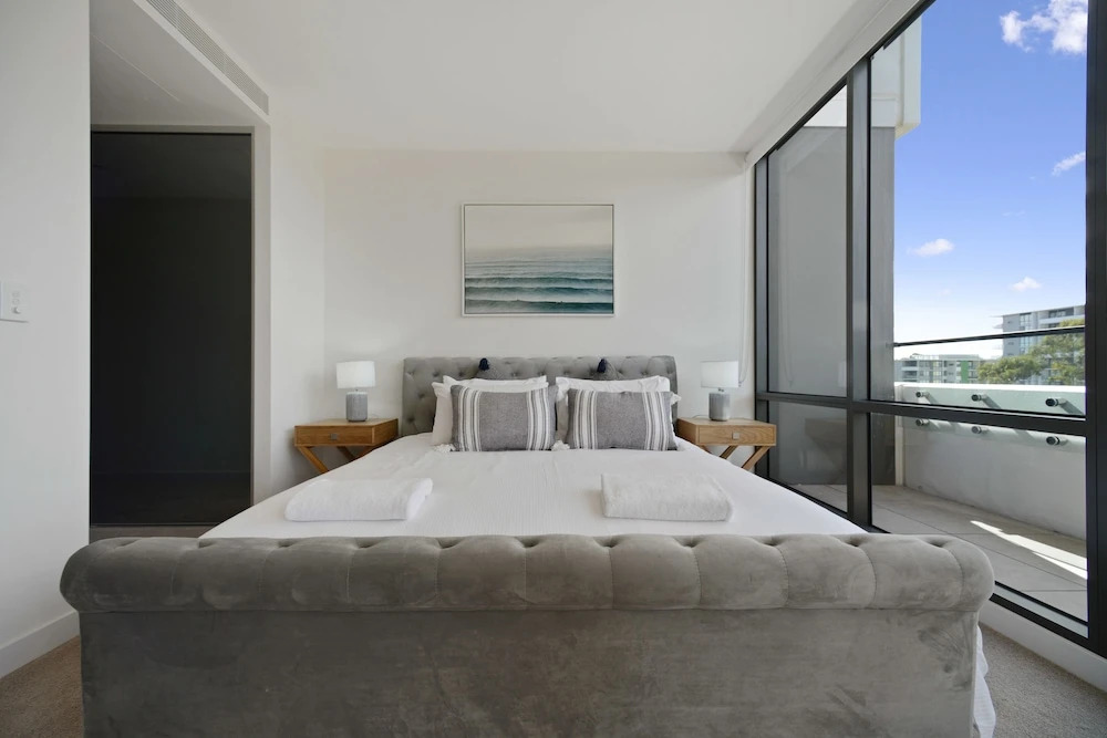 Brand New Fully Furnished Apartment near Macquarie Centre