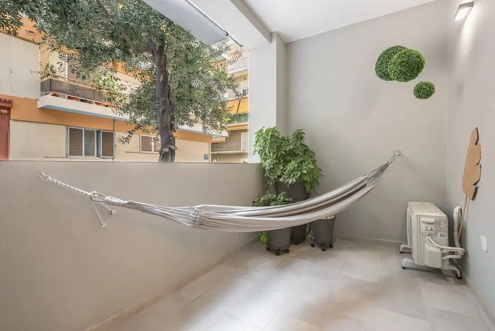 Affordable Luxury With Parking 300mbps Wifi