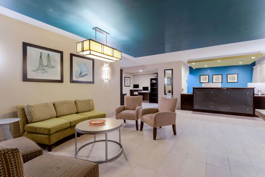 Baymont by Wyndham Henderson-Northeast Denver