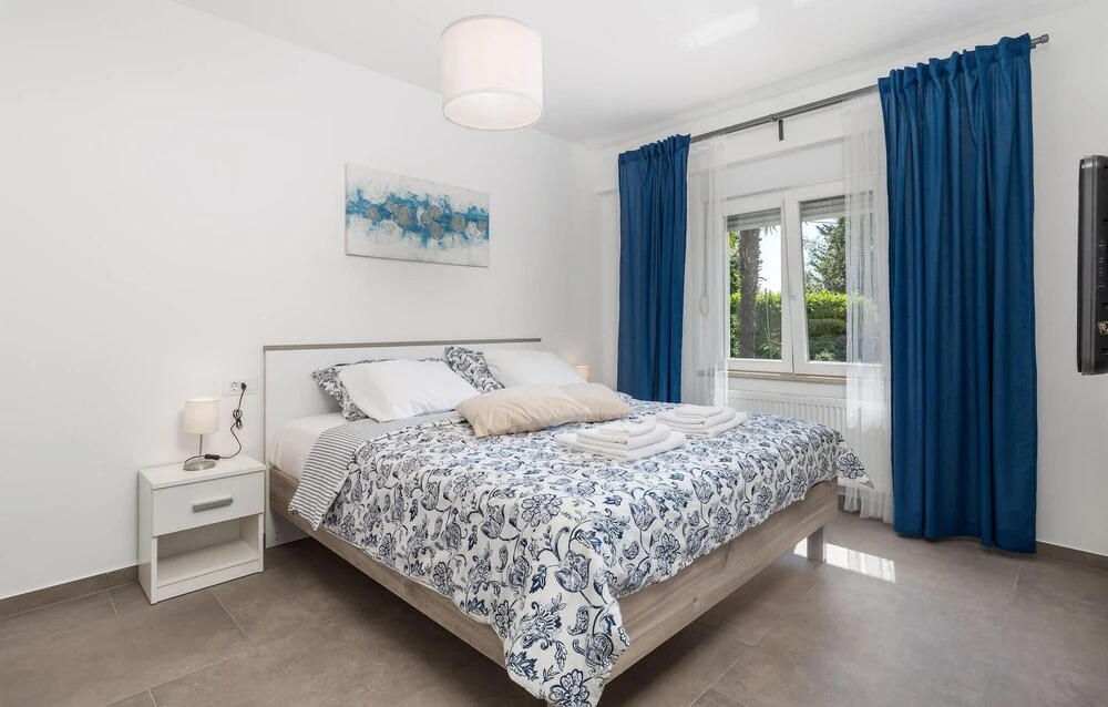 Nice Apartment in Lovran With 2 Bedrooms, Wifi and Outdoor Swimming Pool