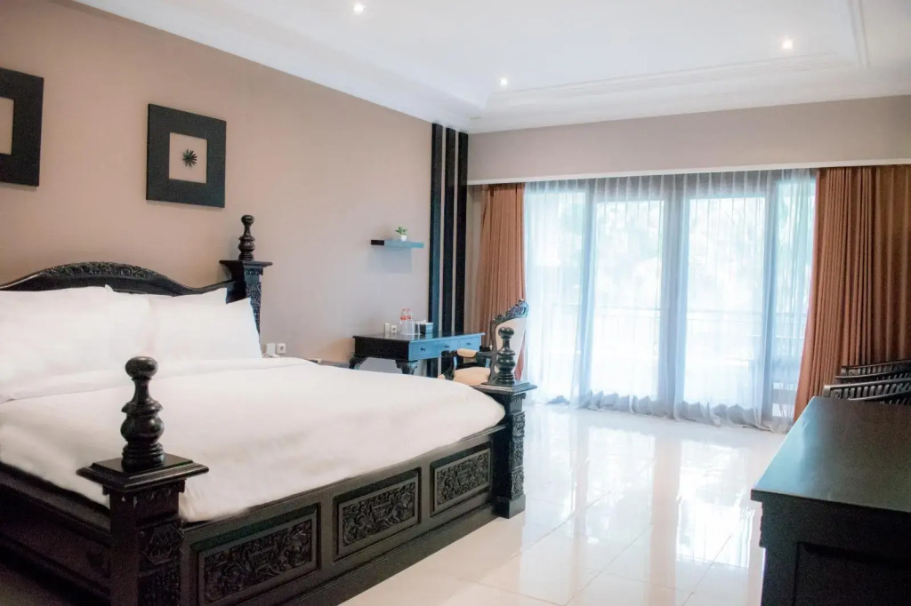 Luminor Hotel Jember By WH