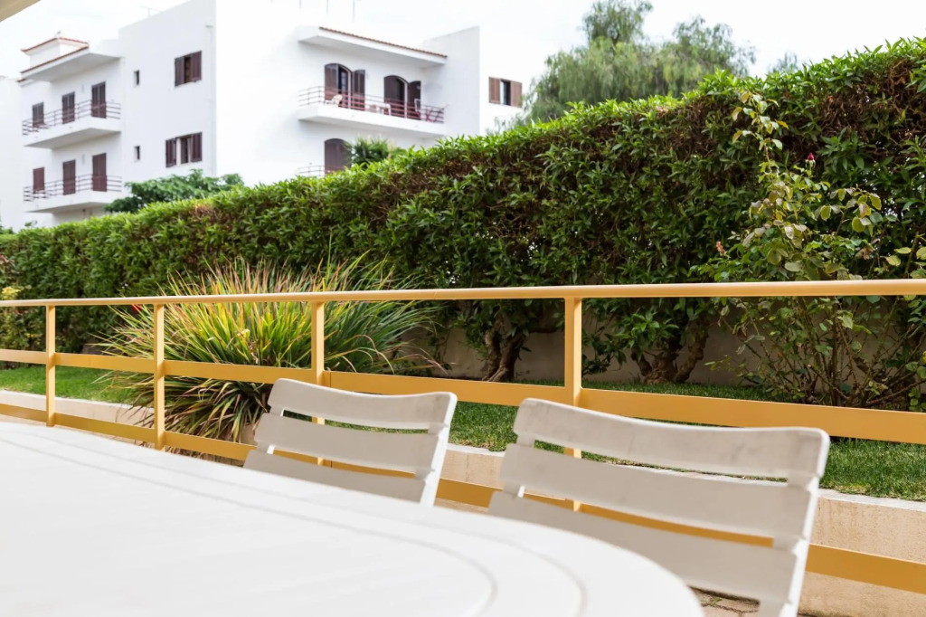 A10 - Silence Ground-floor and Pool
