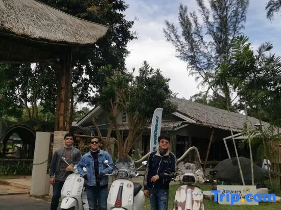 Dugong Village-Green Hotel