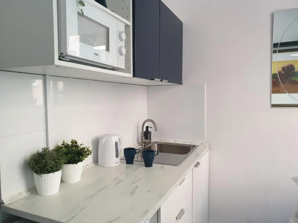 MiniStudio w Hostel Solec50 by Metro Station Centrum Kopernika Elektrownia Powisle 23 UNIT