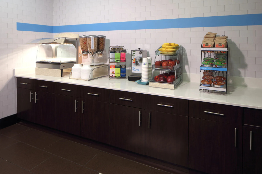 Holiday Inn Express Hotel & Suites Atlanta Airport West - Camp Creek by IHG