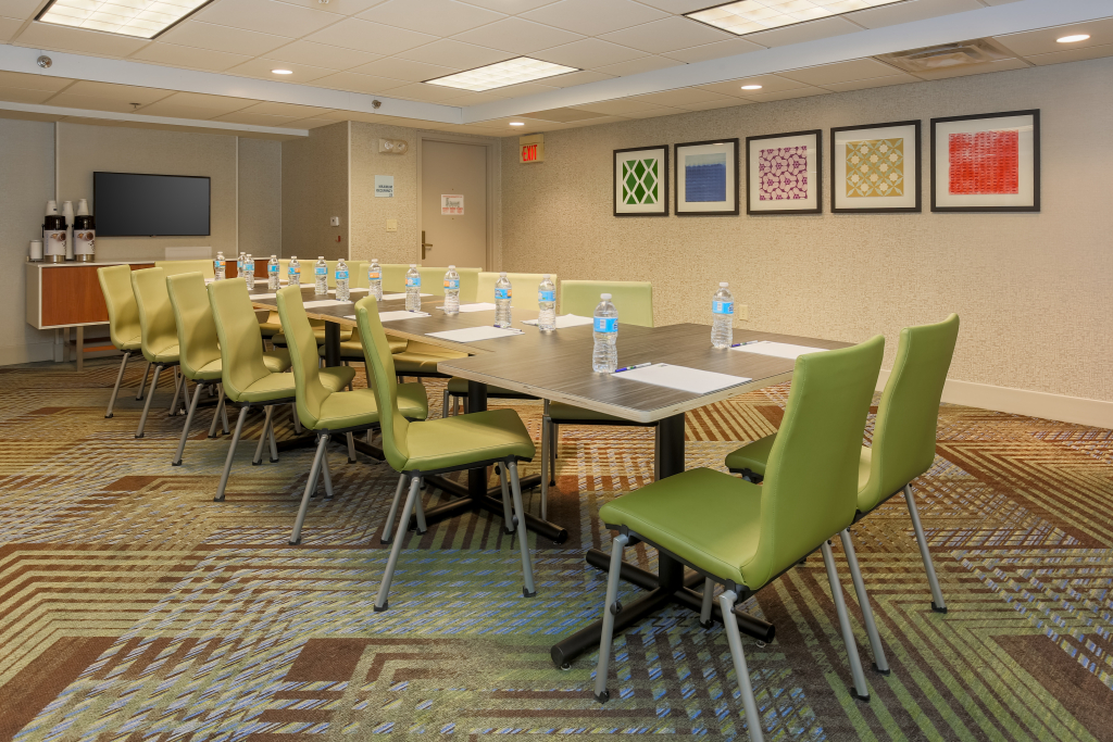 Holiday Inn Express Milwaukee - West Medical Center by IHG