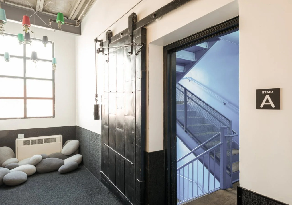 The Local - Hostel