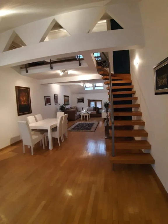 Queens Apartments