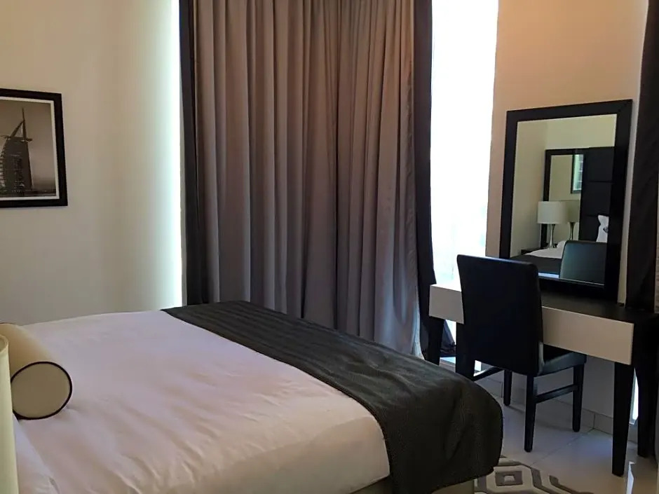 Espace Holiday Homes - Giovanni Boutique Suites 6