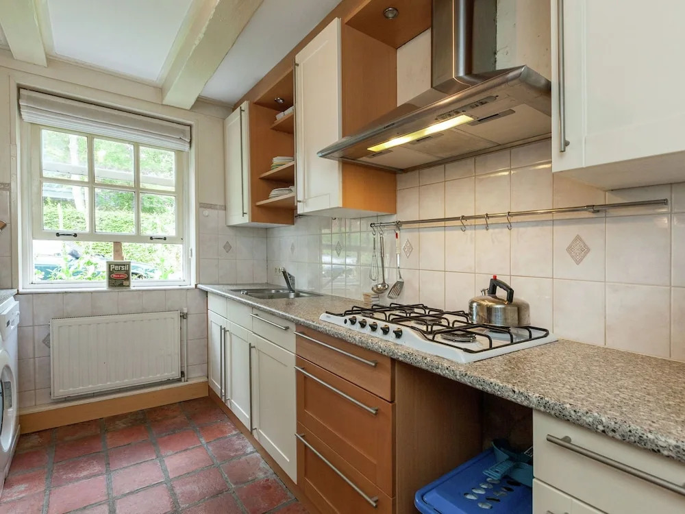 Stylish Holiday Home with Box Bed near Lake Veere