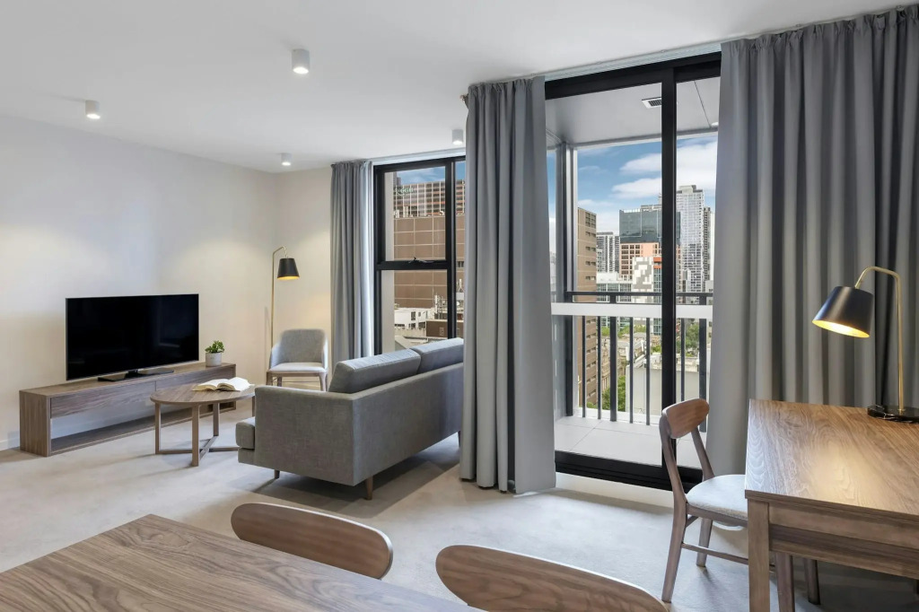 Brady Apartment Hotel Hardware Lane