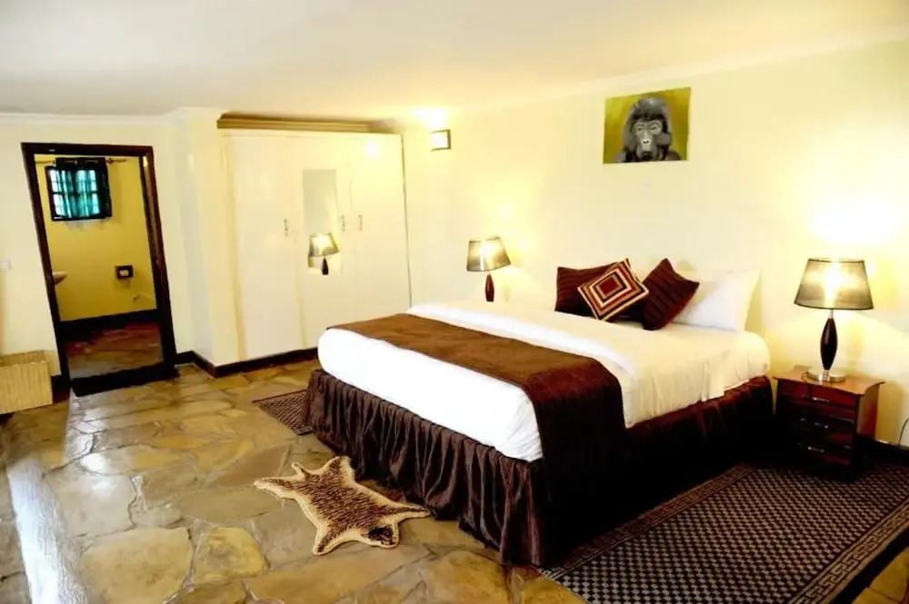 Da Vinci Gorilla Lodge