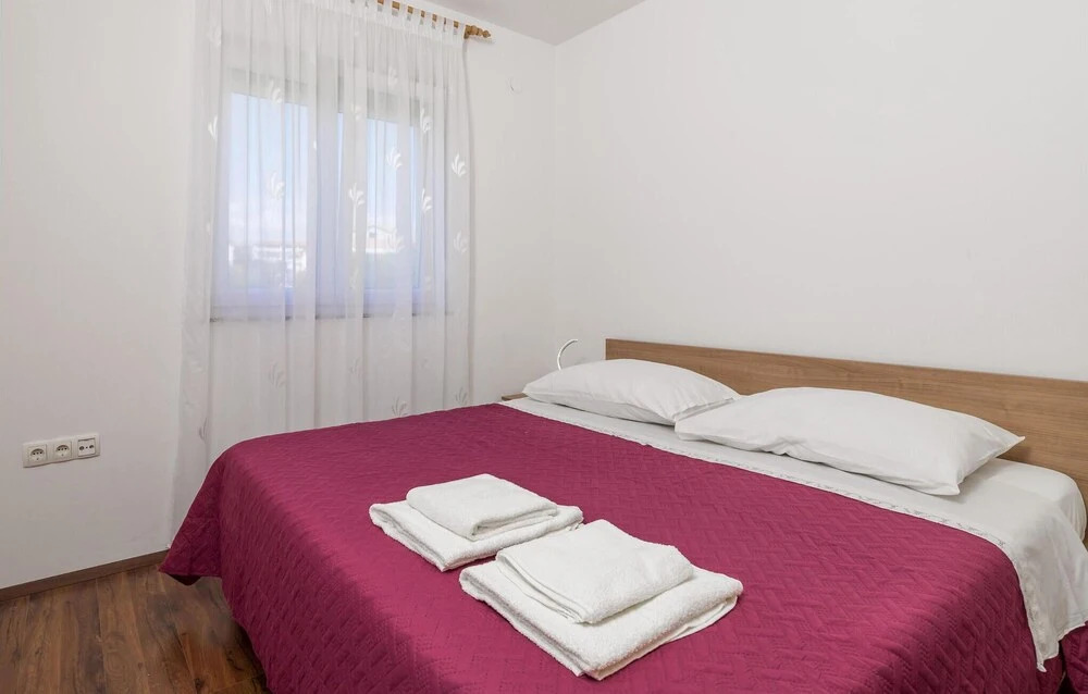 Beautiful Apartment in Povljana With Wifi and 2 Bedrooms