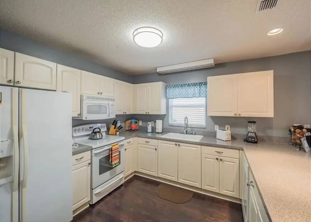 Nuevo Leon Lane 610 by White Pelican VR