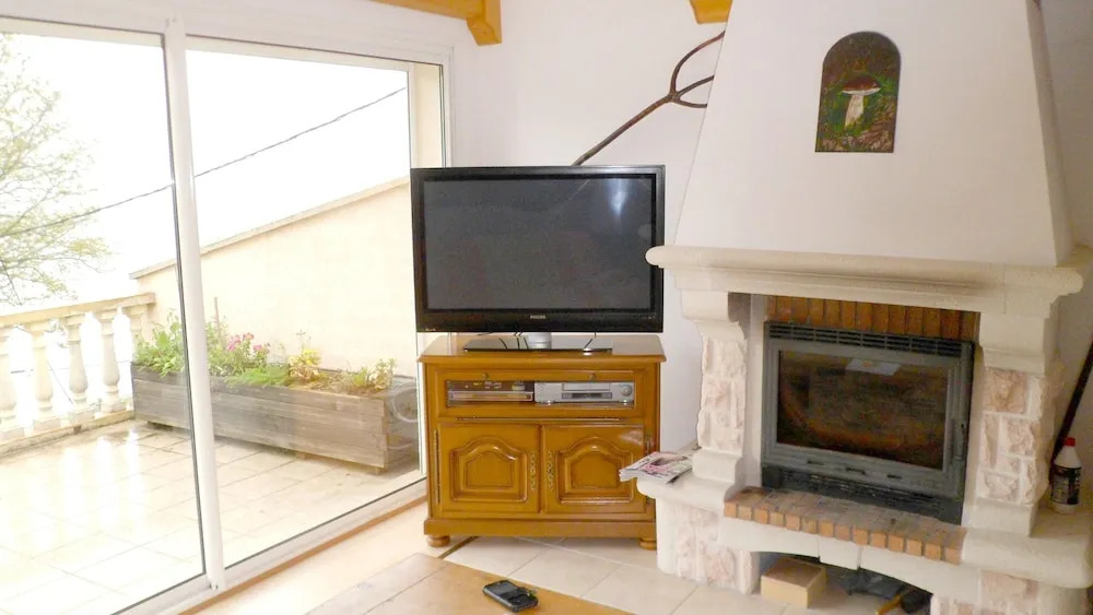 House With 3 Bedrooms in Nages, With Wonderful Lake View and Enclosed
