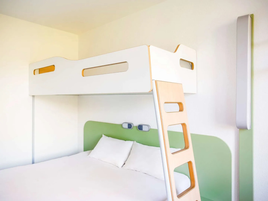 ibis budget Pau Lescar
