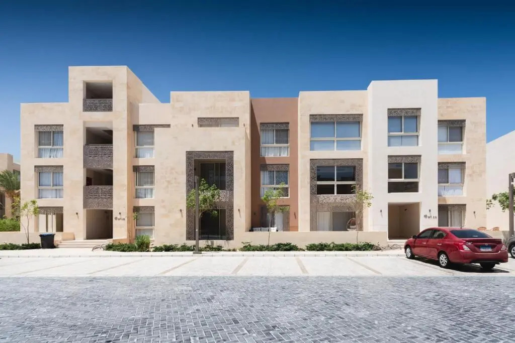 Xuru Stays I Exotic 1bdr w/ Outdoor Terrace Pool & Beach Access