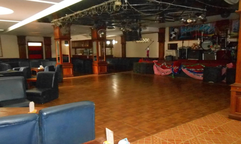 Vanhmaly Hotel