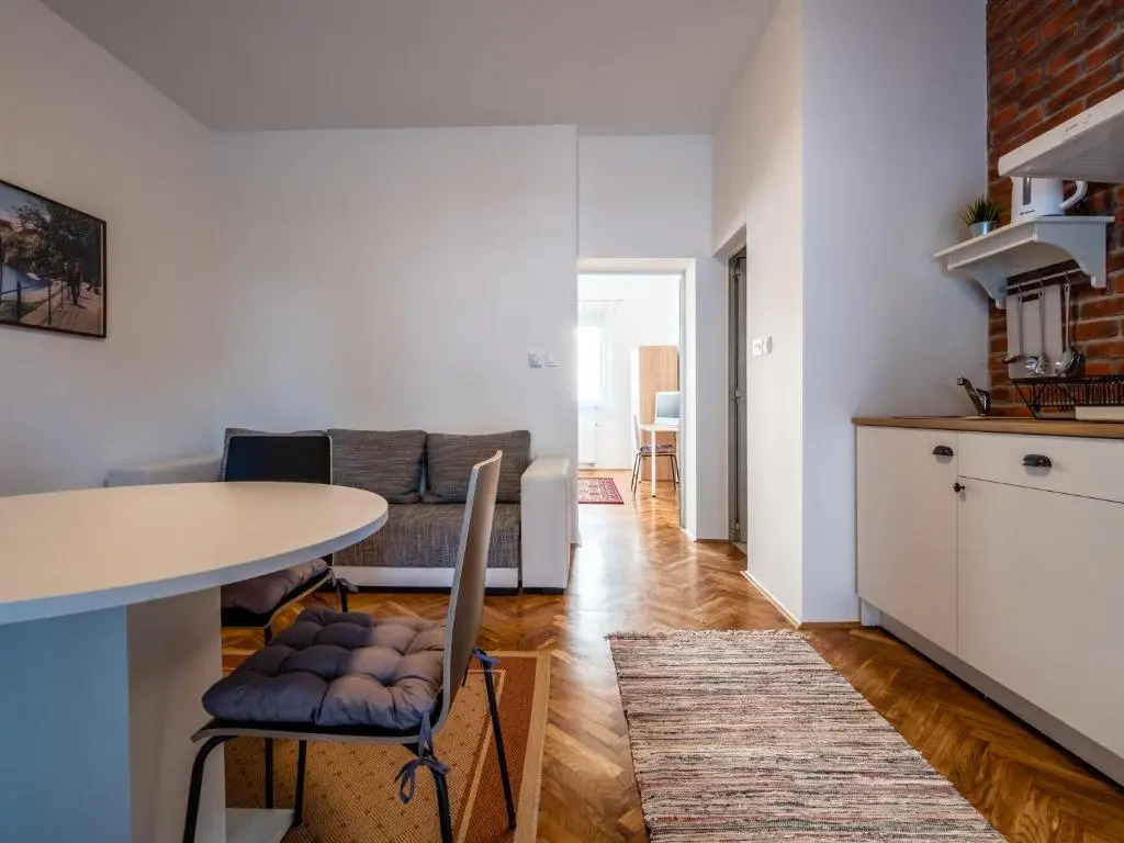 EVA Rooms & Studio Apartment