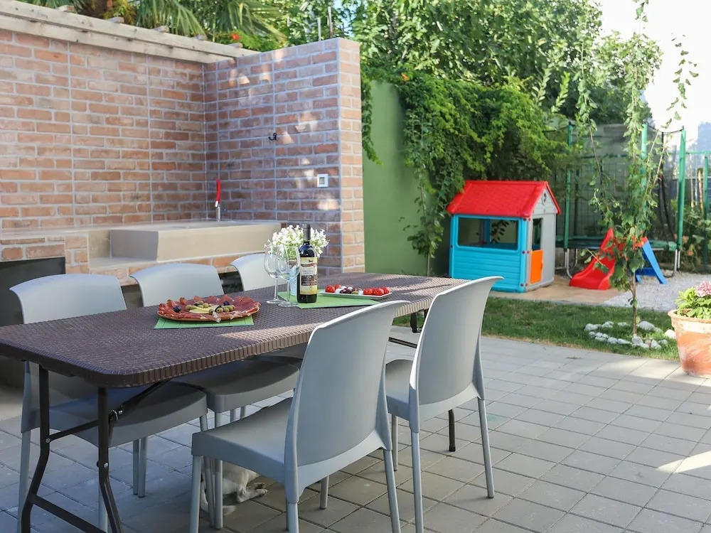 Wonderful 5 bedroom villa with private swimming pool, amazing sea view terrace