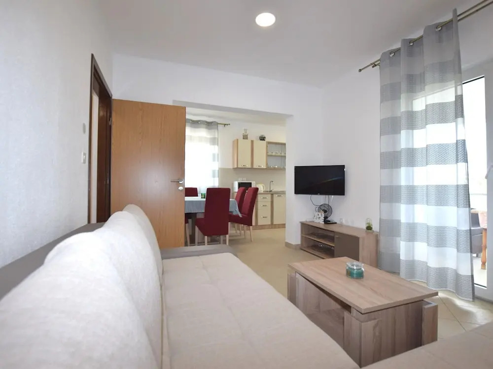 Apartment in Pula With Bbq, Parking, AC