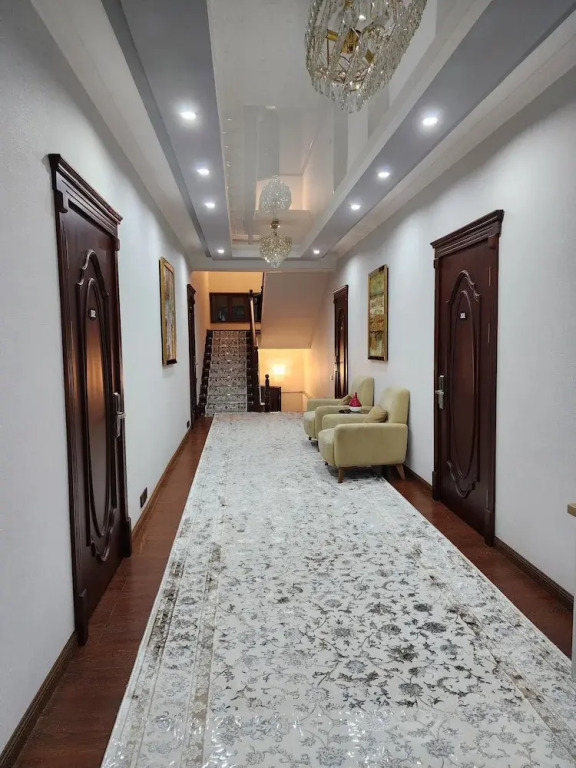 HOTEL DEHLAVI o