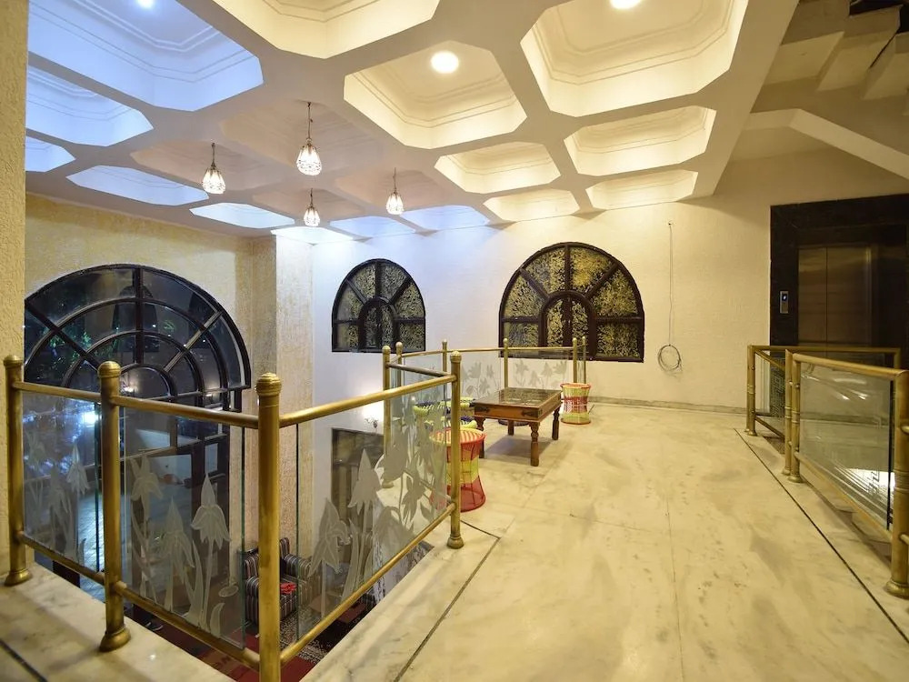 Oyo 30226 Hotel Darshan Palace