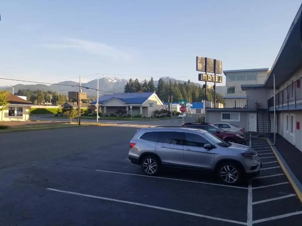 Riviera Inn