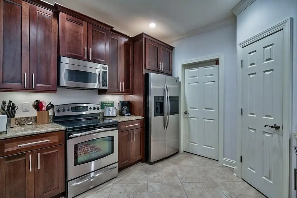 LIVIN THE DREAM 4 Bedroom Holiday Home by Five Star Properties