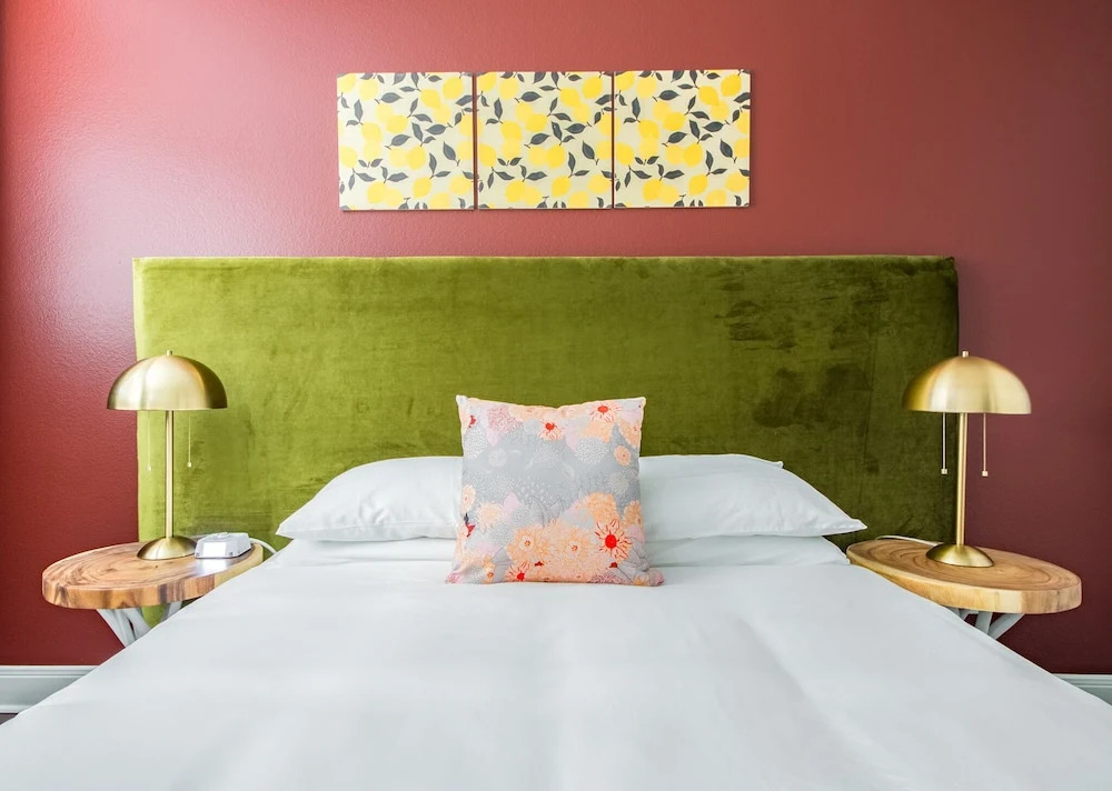 WanderJaunt Walton 2BR Central Austin