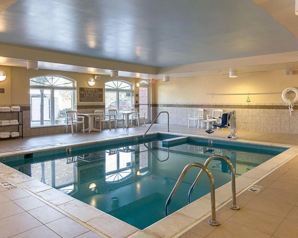 Comfort Inn & Suites Virginia Beach - Norfolk Airport