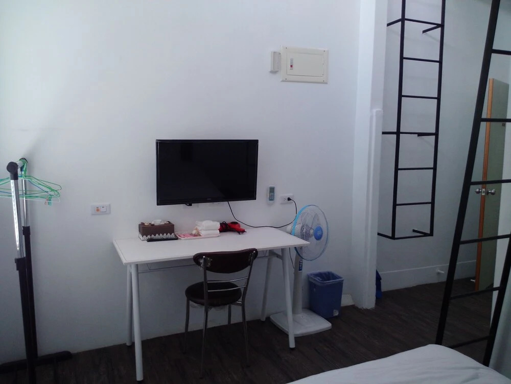 Caitlyn Hostel