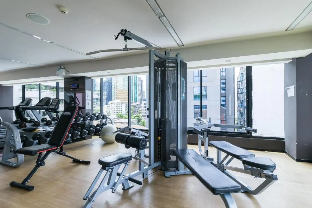 Stylish room ,2beds, Free Wi-Fi,Netflix, BTS Asok, Sukhumvit